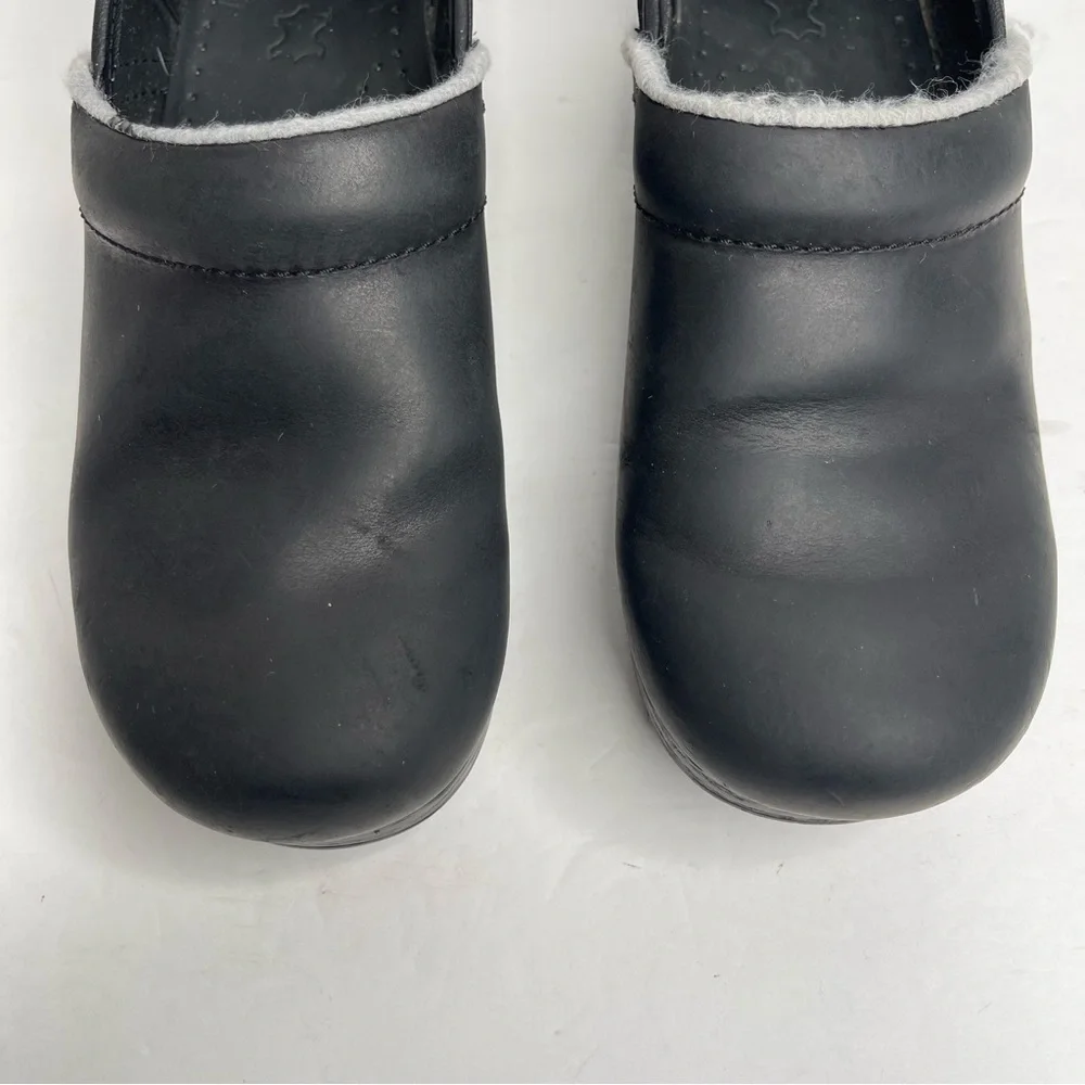 DANSKO Black Professional Nursing Sherpa Trim Slip On Clog Black Size 37
